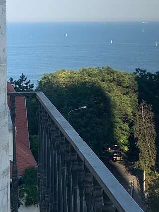 Апартаменты VIP appartment Morskay 8а, 5 minutes walk from otrada beach Одесса Апартаменты с 2 спальнями-1